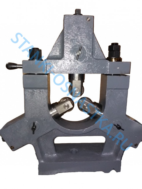 Люнет неподвижный 16М30 (ф=40-220мм) роликовый Люнет неподвижный 16М30 (ф=40-220мм) роликовый